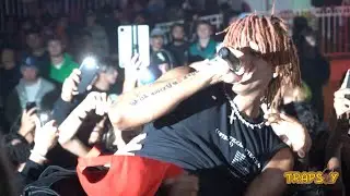 DC The Don Performs REROUT3 Live in LA [DIVES INTO CROWD] (Shot By @Trapsay)