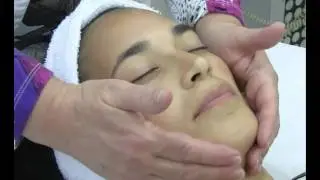 דיקור קוסמטי | טיפול פנים