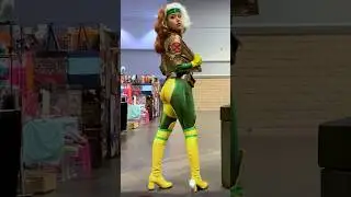 Rogue X-Men Cosplay! | Suiting Up