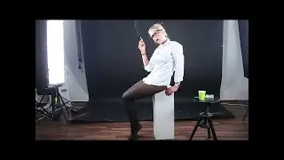 Smoking Model Pantyhose Legs