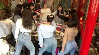 小阿静•0816 今天安排涮羊肉吧，姐妹聚餐快乐加倍 饭桌舞蹈 