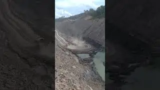 Tambang Batubara - Batubara Tegak #shorts #komatsu #trucktambang #alatberat #viralvideo