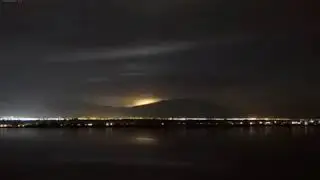Зи ғам парво макун ай дӯст ғами дунё гузар дорад
