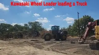 Kawasaki 80Z Wheel Loader in Action – Truck Loading Made Easy!