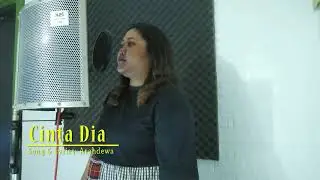 CINTA DIA (OFFICIAL AKUSTIK LIVE) - Arahdewa feat. Saldina & Niko