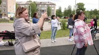 Воспитанники ДЭБЦ  приняли участие в праздничном флешмобе, посвященном Дню России