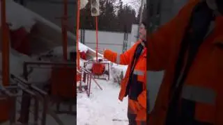 Синички у Миши на руках