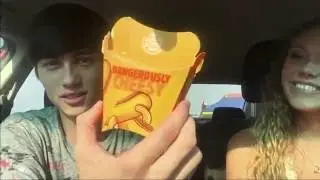 Eating Burger King's Mac n' Cheetos with my Girlfriend! {REACTION VIDEO}