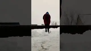 Жизнь в деревне. Сильный снегопад.