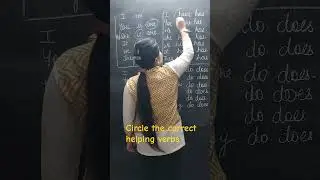 Circle the correct helping verb