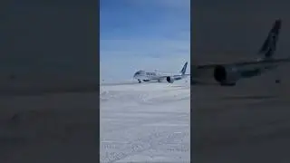 Boeing 787 take off from ice rwy Antarctica #aviation #aviationlovers #boeinglovers #antarctica #rwy