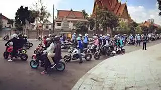 ផ្ញេីជូនអ្នកចូលចិត្ដលេងម៉ូតូhappy new year