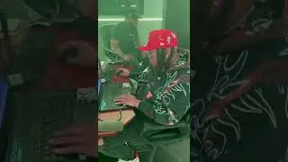 Ron-Ron The Producer in the studio cooking up 🔥
