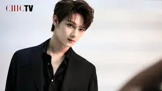 MAGAZINE丨180901 小资CHIC Photo Shoot丨SEVENTEEN JUN 文俊辉 THE8徐明浩 Black or White
