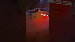 СУЕТА НА НАБЕРЕЖНОЙ