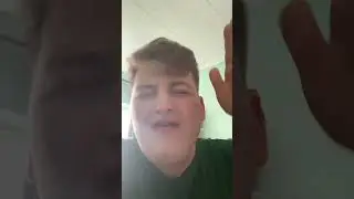 Маска анонимуса на пути в гипсовому бюсту 
