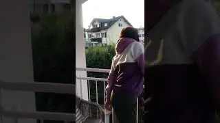 Плачу на техно 2 балкон