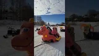 Надувной зимний аттракцион Дубль-банан Дракон от компании Планета Вода 
