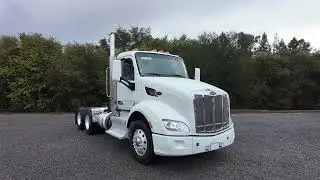 2015 Peterbilt 579 3 Axle Tractor-U13161