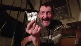 Накуренный дед Ракета.