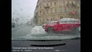 Вчера ехал, никого не трогал, но Мерс решил вылезти поперек дороги 😎 Кто будет виноват? 🤷‍♀️😂🤦‍♂️