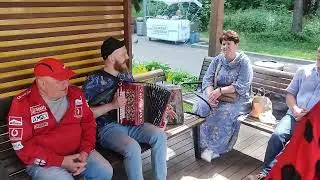 Кузьминки беседка. 22.06.24. играет Георгий.