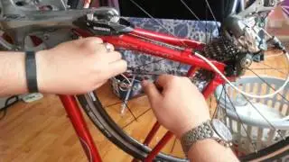 How to remove a KMC 10 Speed Link WIthout a Tool