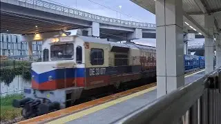 TCDD DE 33077 YÜK TRENİ HAVALİMANINDAN GEÇİŞ...