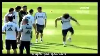 Marcelo'nun Ronaldo ve Mesut'a verdiği ayar !