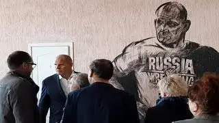 КАРЕЛИН Сан Саныч приехал и расписался 