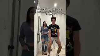 The right kinda distraction 🤣😂 