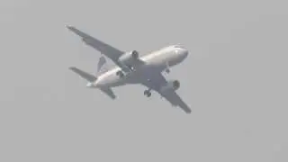 Continental Airlines Airbus A320 Flyby