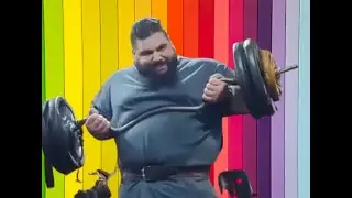 Iranian Hulk is incredibly strong! 200 kg shrugs!!!!