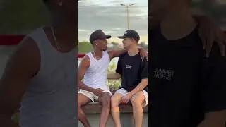 Negão e branquelo estão namorando 