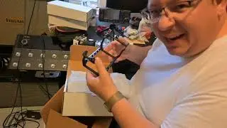 Peovi Icom 705 cage unboxing + Full build!