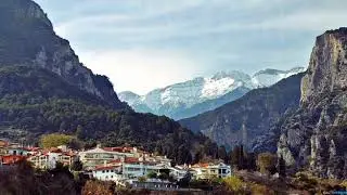 Orașul de lângă zei