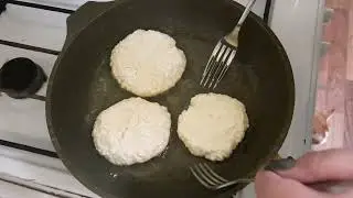 СЫРНИКИ ИЗ ТВОРОГА НА СКОВОРОДЕ КЛАССИЧЕСКИЙ, ПОЛУЧИЛОСЬ ОЧЕНЬ ВКУСНО 😊рецепт ниже