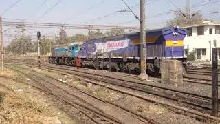 50005 Gooty WDG5 now become a part of Sabarmati.! Its rescued by LKO WDM3D at Ahmedabad Jn.
