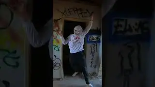 Intense escape from Jeff The Killer in abandoned building...  