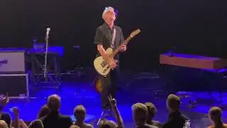 Billy Bragg   A New England
