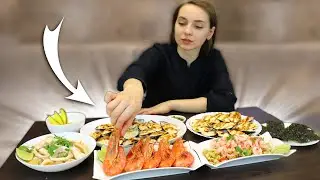 I prepare a whole table of SEAFOOD, shrimp, baked mussels, squid