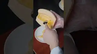Simple and Beautiful Way to Cut Cantaloupe 🍈✨