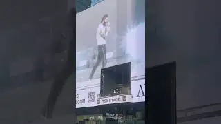 Post Malone Pop Up Show In Times Square #postmalone #rapper #hiphop #music #hiphopartist