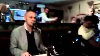 Csik Lacika - Egyedül fekszem