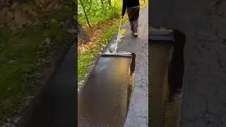 Application of asphalt slurry to fill cracks! #shorts #viral #road