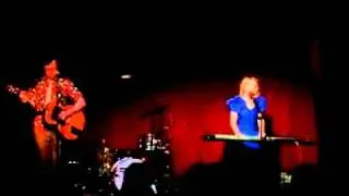 Kate Miller-Heidke performs 