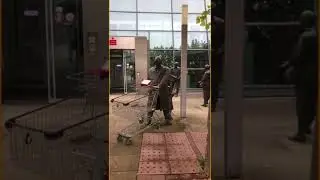 r/MildlyVandalised Legend Says He is Still Shopping