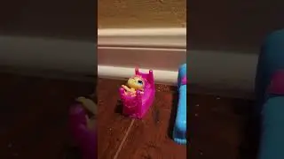 Dolls go to an empty park and have fun with friends 😺