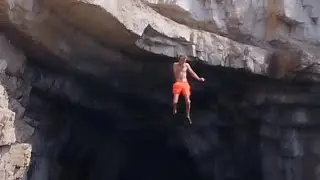 Голуби живущие в пещерах у моря