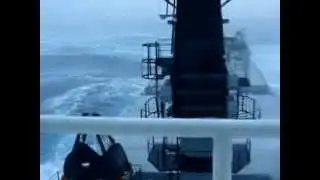 Судно попало в шторм! / The ship caught in a storm!
